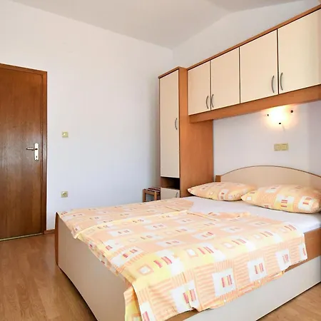 Apartment Mirjana V
