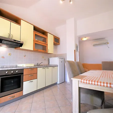 Apartment Mirjana V *