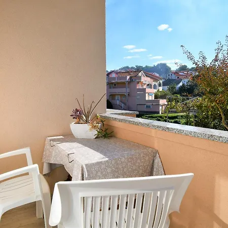 Apartment Mirjana V *