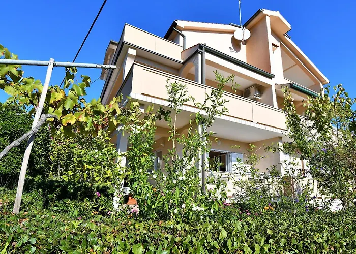 Apartamento Mirjana V *